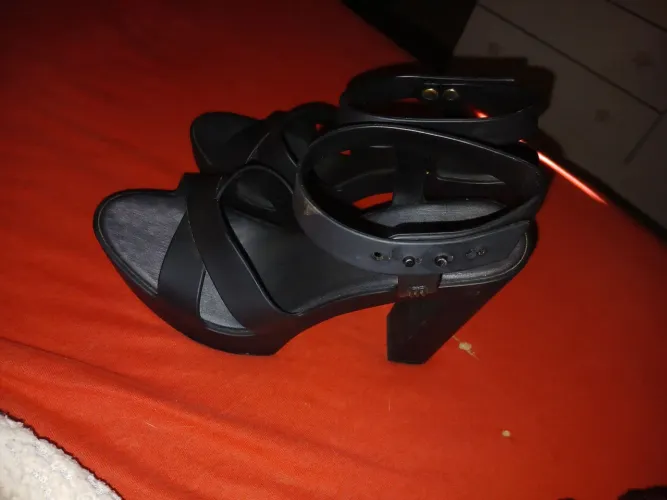 Salto preto melissa 