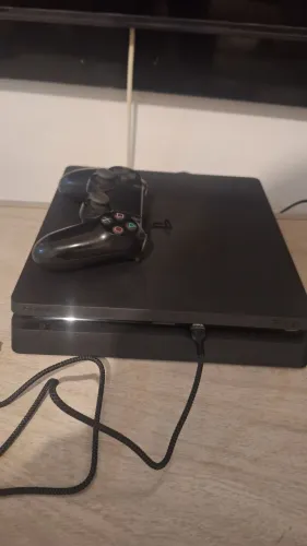 PS4 Slim 1 TB