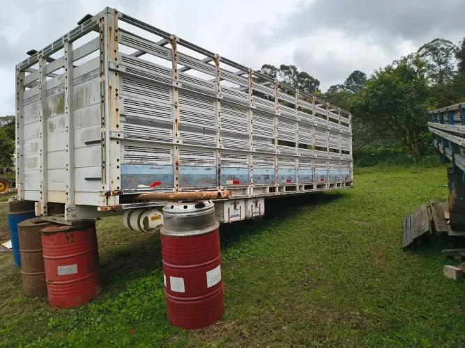 Carroceria boiadeira R$ 10.000,00