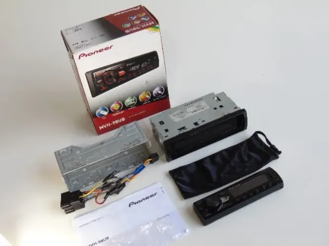 Som Automotivo Pioneer MVH-98UB Saida Sub Equalizador Filtro HPF-LPF USB AUX  Excelente!