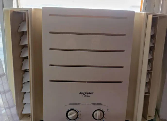 Ar Condicionados de janela Springer Midea 7500 BTUs / Electrolux 10 mil BTUs ambos 127v