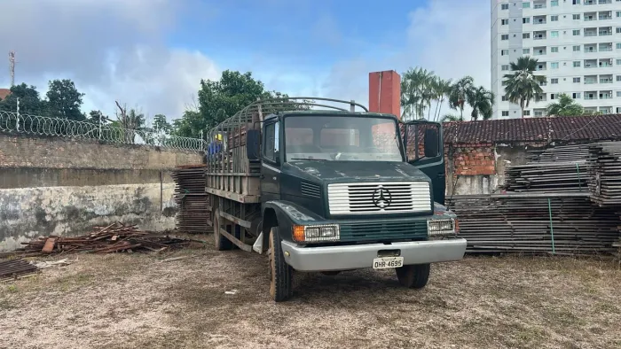 Mecedes benz 1418 4x4