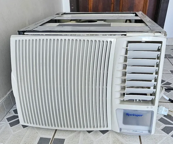Ar condicionado de janela Springer 
