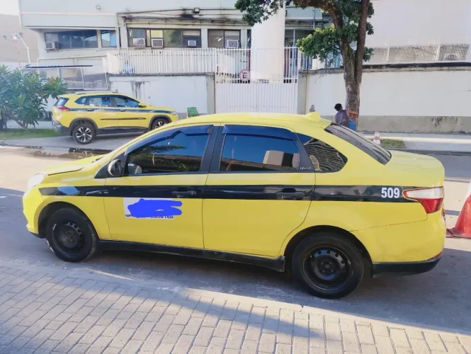 Fiat Grand Siena Attractive 1.0 Flex 8V 4P 2019