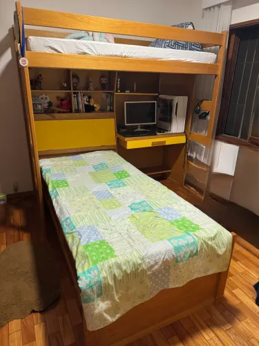 Cama multifuncional de madeira com escrivaninha + 3 colchões Treliche