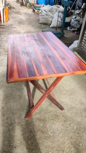 Mesa de madeira 