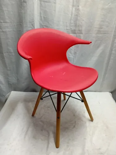 Cadeira Charles Eames New Wood Design Vermelha