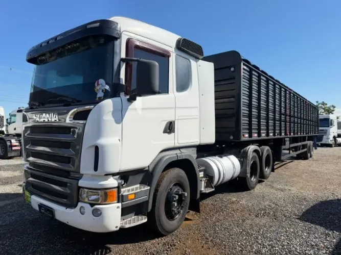 SCANIA G380 6X2 2009 E GAIOLA BOIADEIRA 2 EIXOS 2013