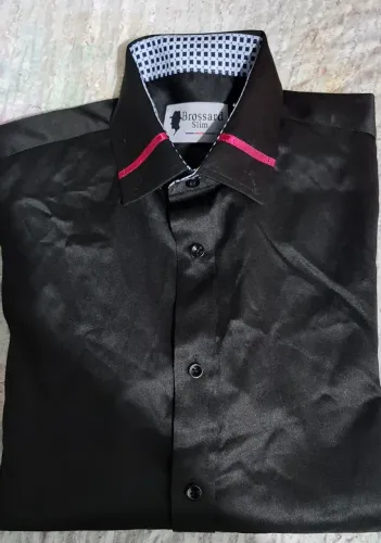Camisa social masculina preta usada pouquíssimas vezes tamanho p