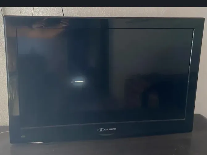 TV H BUSTER 32 Pol (para retirada de peças)