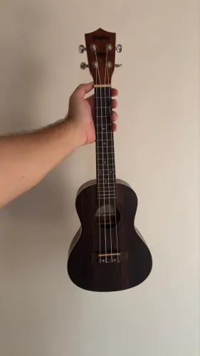 Ukulele Shelby