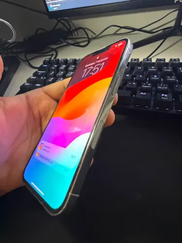iPhone 13 Pro Branco LEIA