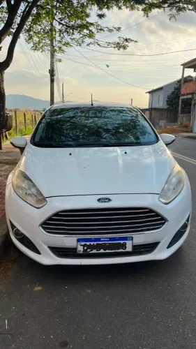 Ford Fiesta 1.6 16V Flex Aut. 5P 2014