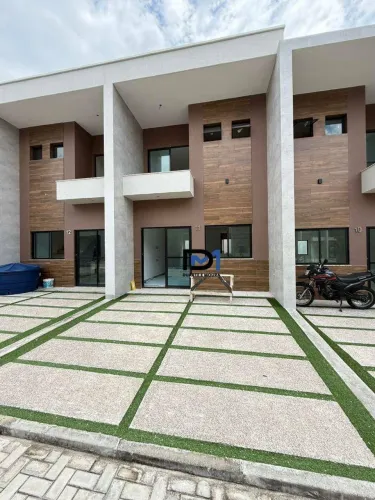Casa de Condomínio com 3 dormitórios à venda, 86 m² por R$ 585.000 - Maraponga - Fortaleza