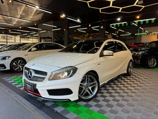 Mercedes-Benz Classe A 250 2.0 TB Sport Aut. 2015