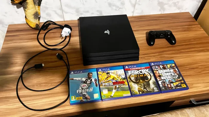 Vendo PS4 PRO 1TB