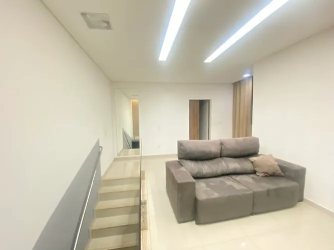 Casa mobiliada com piscina para hospedagem curta temporada