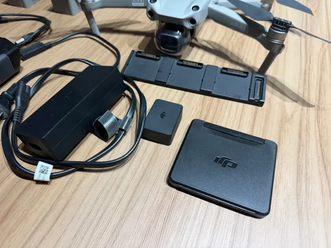 Vendo Drone DJI Air 2S Fly More Combo com DJI Smart Controller