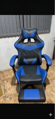 CADEIRA GAMER C/ APOIO PROS PÉS 