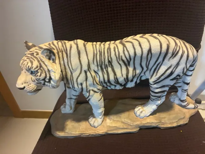 Escultura Tigre Decorativo Grande em Resina - Peça Realista