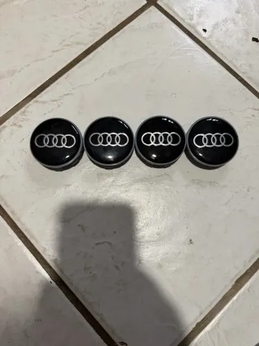 Calotinhas AUDI PRETAS R$150 reais *88