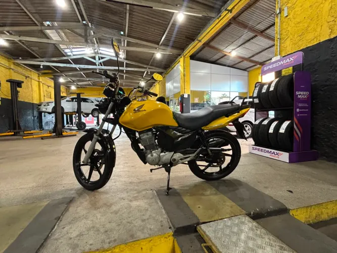 Vendo fan ex 150 flex, com documento e recibo tudo certinho só pegar e transferir 