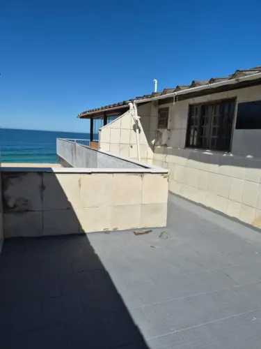 Linda cobertura frente a praia Saquarema - RJ !!!
