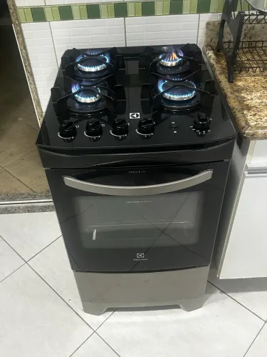 Fogão Electrolux de 4 bocas