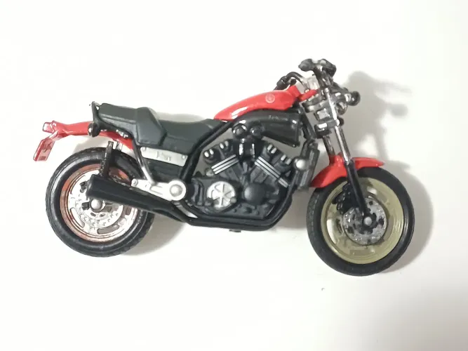 Miniatura Moto Yamaha: V-Max - Vinho