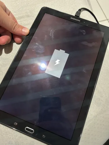 Tablet para retirada de peças 