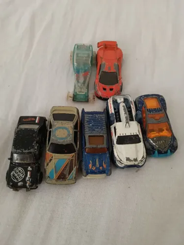 Kit carrinhos Hotwheels velhos para consertos ou modificações