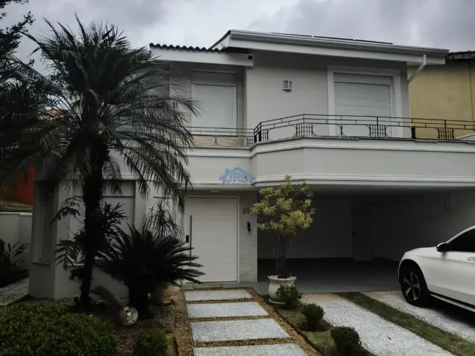 Casa para alugar em Santana de Parnaíba, Alphaville, com 3 suítes, com 316 m², Residencial
