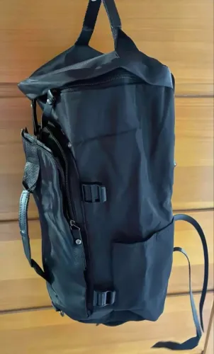 ?Bolsa Mala e Mochila 3 em 1 guarda tudo que você precisa na hora de ir treinar!