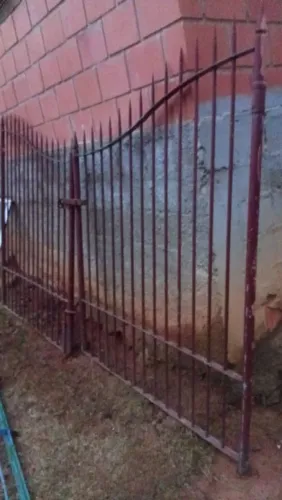 Portão grande ótimo 