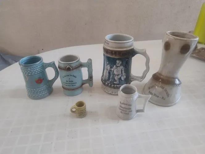 Coleção canecas de porcelana
