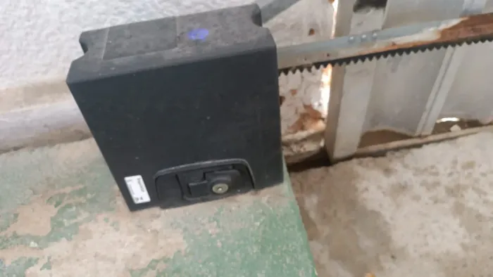 Motor para portão Dz ATTO 36 com 2 controles