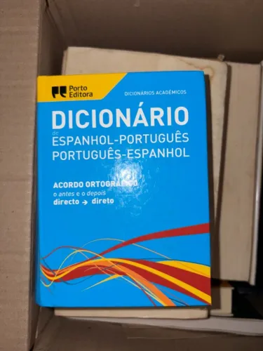 DICIONARIO ACADEMICO ESPANHOL - PORTUGUES...ESPANHOL (CAPA DURA)