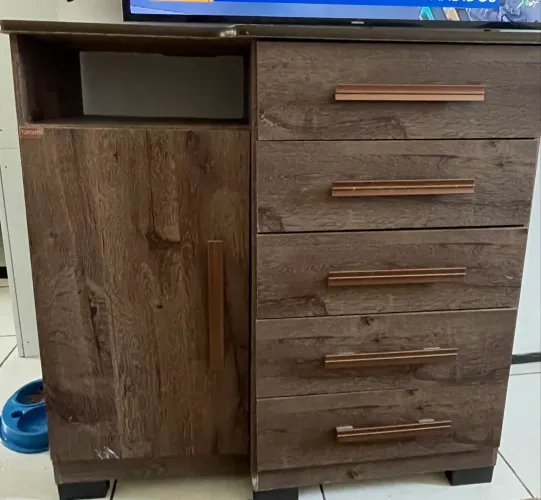 Cômoda Semi Nova