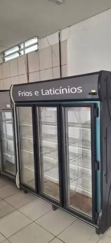 Expositor de frios e lacticínios