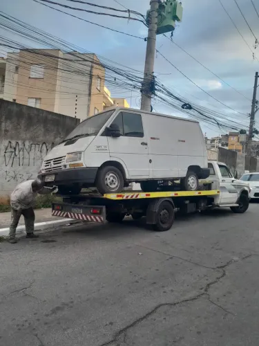Sucata pra Retirada de peças tráfic