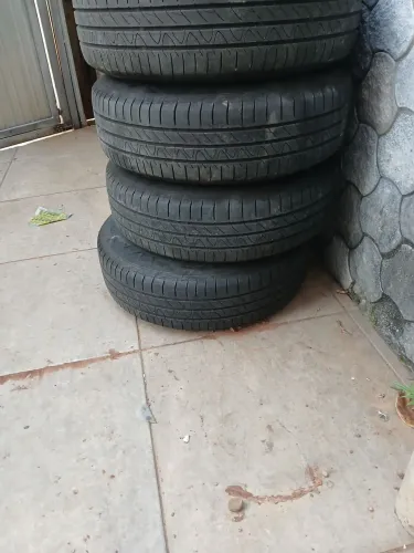 VENDO 4 pneus novos da continental 1500