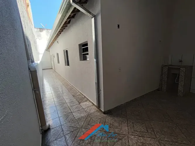 Casa bem localizada