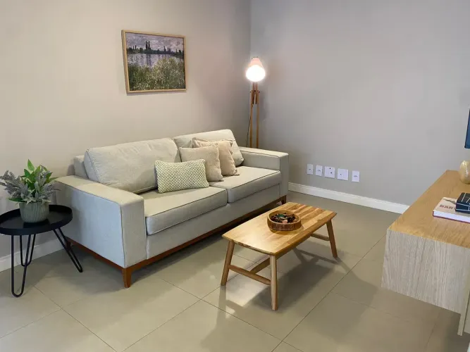 Apartamento para aluguel tem 68 metros quadrados com 2 quartos