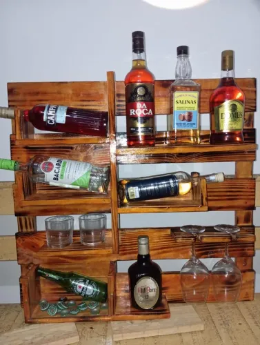 Adegas sob encomenda! Faça seu pedido e tenha uma adega personalizada para sua casa.