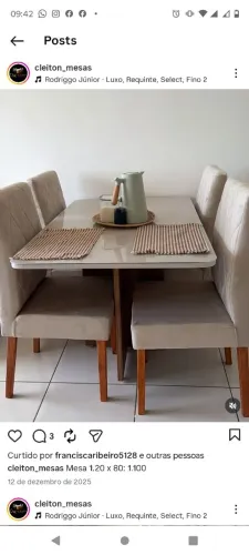 Mesa com tampa de vidro semi nova