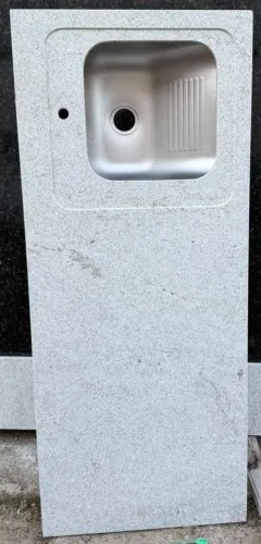 Bancada de granito Itaúna para lavanderia ou cozinha