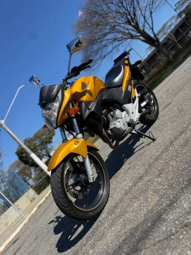 CB 300R - 2010