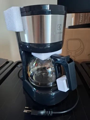 Cafeteira Electrolux Efficient ECM10 + 15 Cafés