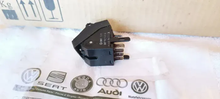 Botão Farol Chave Painel Satélite Gol Saveiro Parati Voyage Quadrado G1 Original VW..