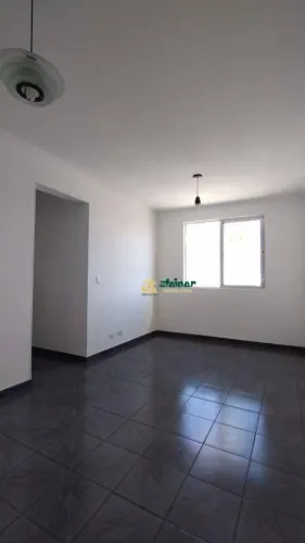 Apartamento com 3 dormitórios para alugar, 62 m² por R$ 2.722,00/mês - Picanco - Guarulhos